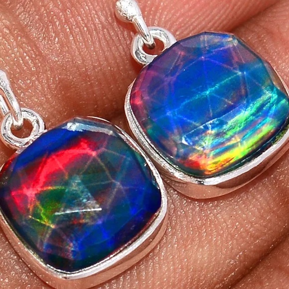 Aura Opal silver earrings - Picture 4 of 4